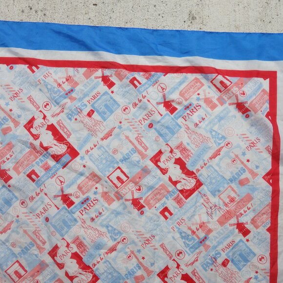 DISNEYLAND PARIS Square 36” x 36” scarf - Picture 5 of 6